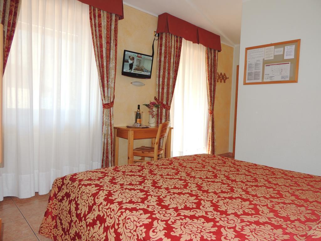פאסו דל טונלה Albergo Eden חדר תמונה