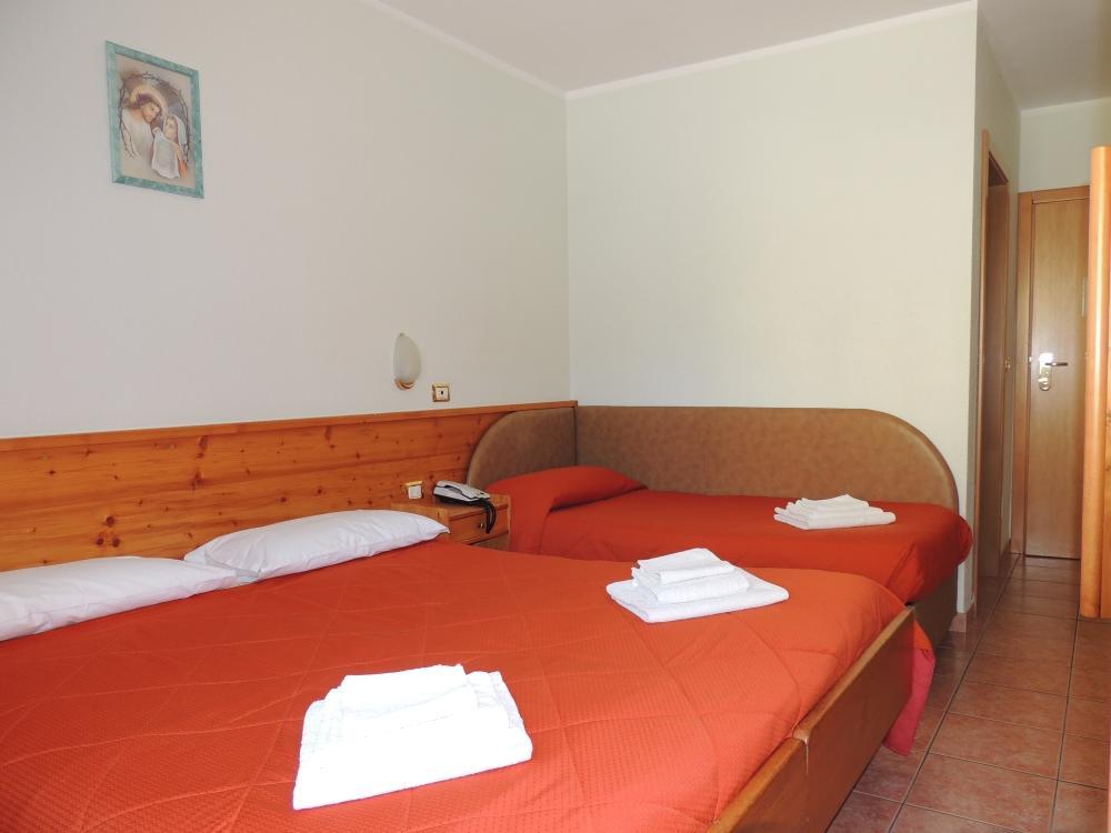 פאסו דל טונלה Albergo Eden מראה חיצוני תמונה