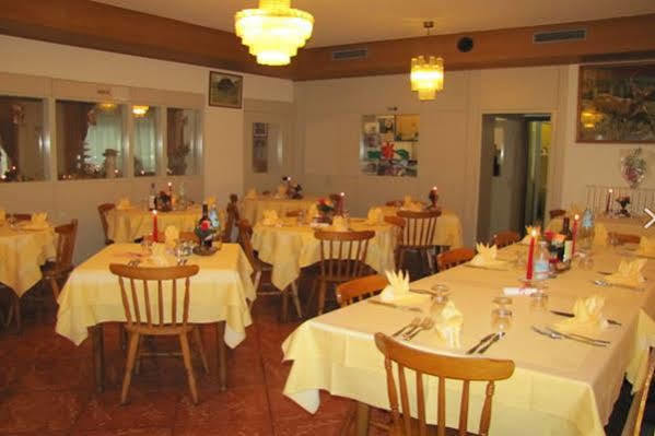 פאסו דל טונלה Albergo Eden מראה חיצוני תמונה